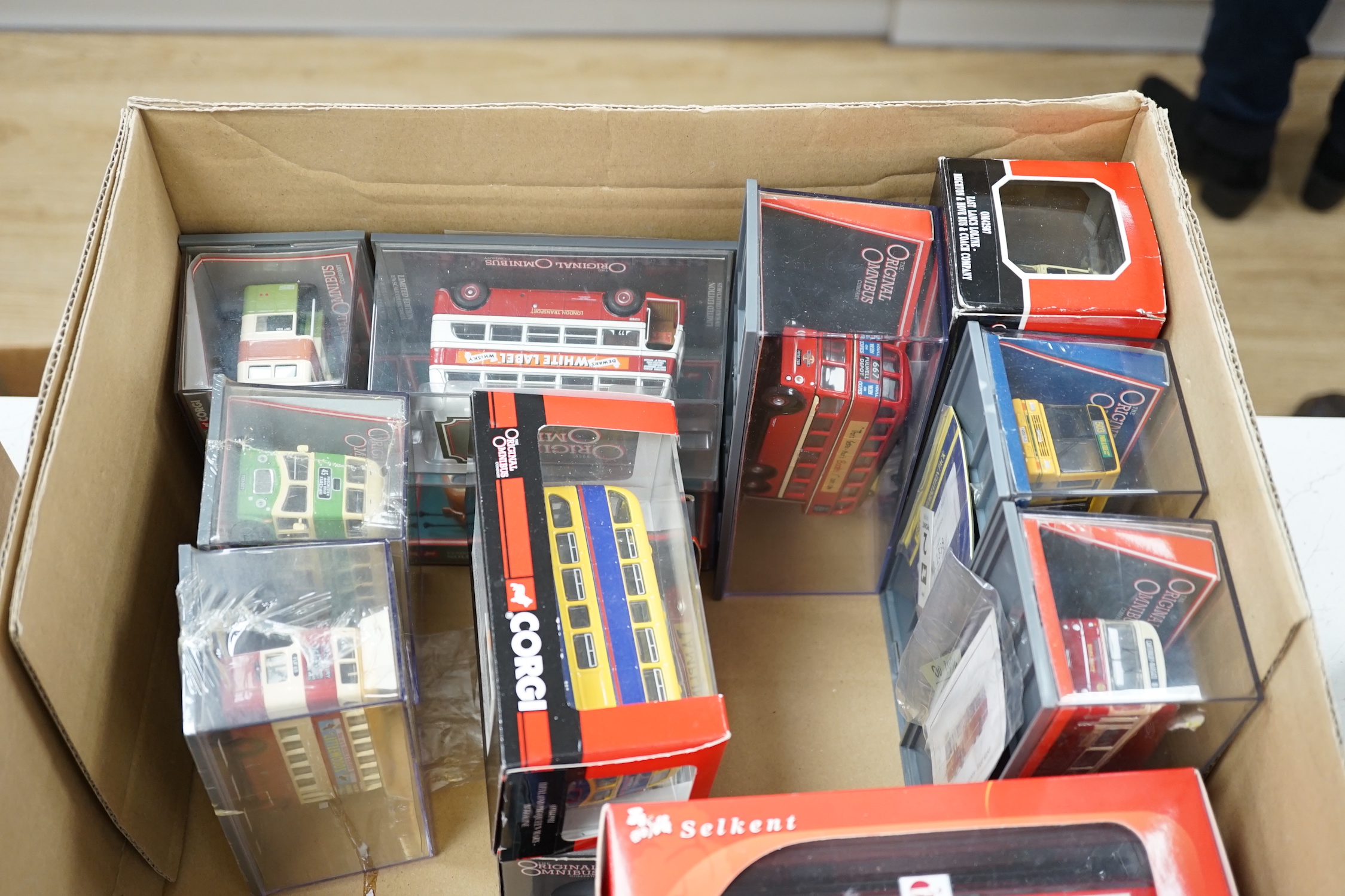 Thirty boxed 1:76 scale buses and coaches by Corgi OOC, Creative Master and Britbus, operators include Brighton & Hove, London Transport, Maidstone & District, East Kent, etc.